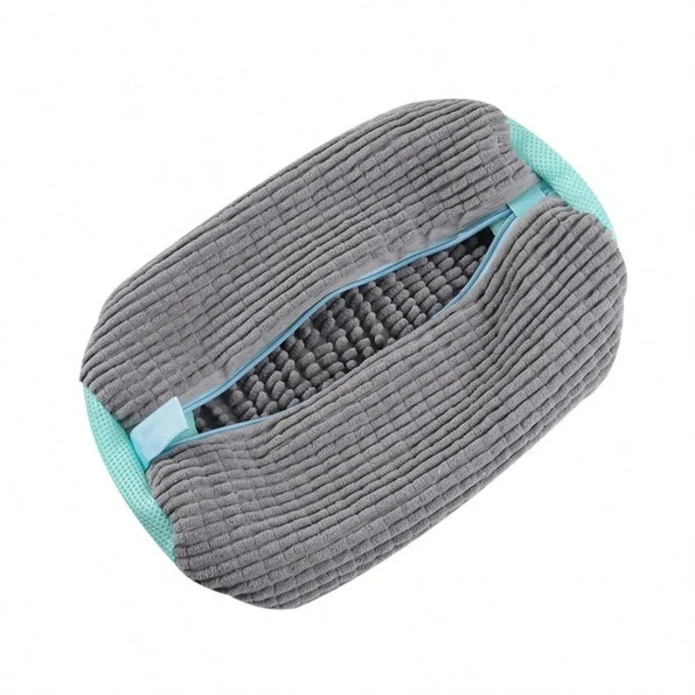 Shoe washing bag